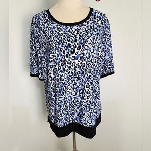 Kasper Blue, Black, & White Leopard Print Short Sleeve Top with Black Trim Sz XL
